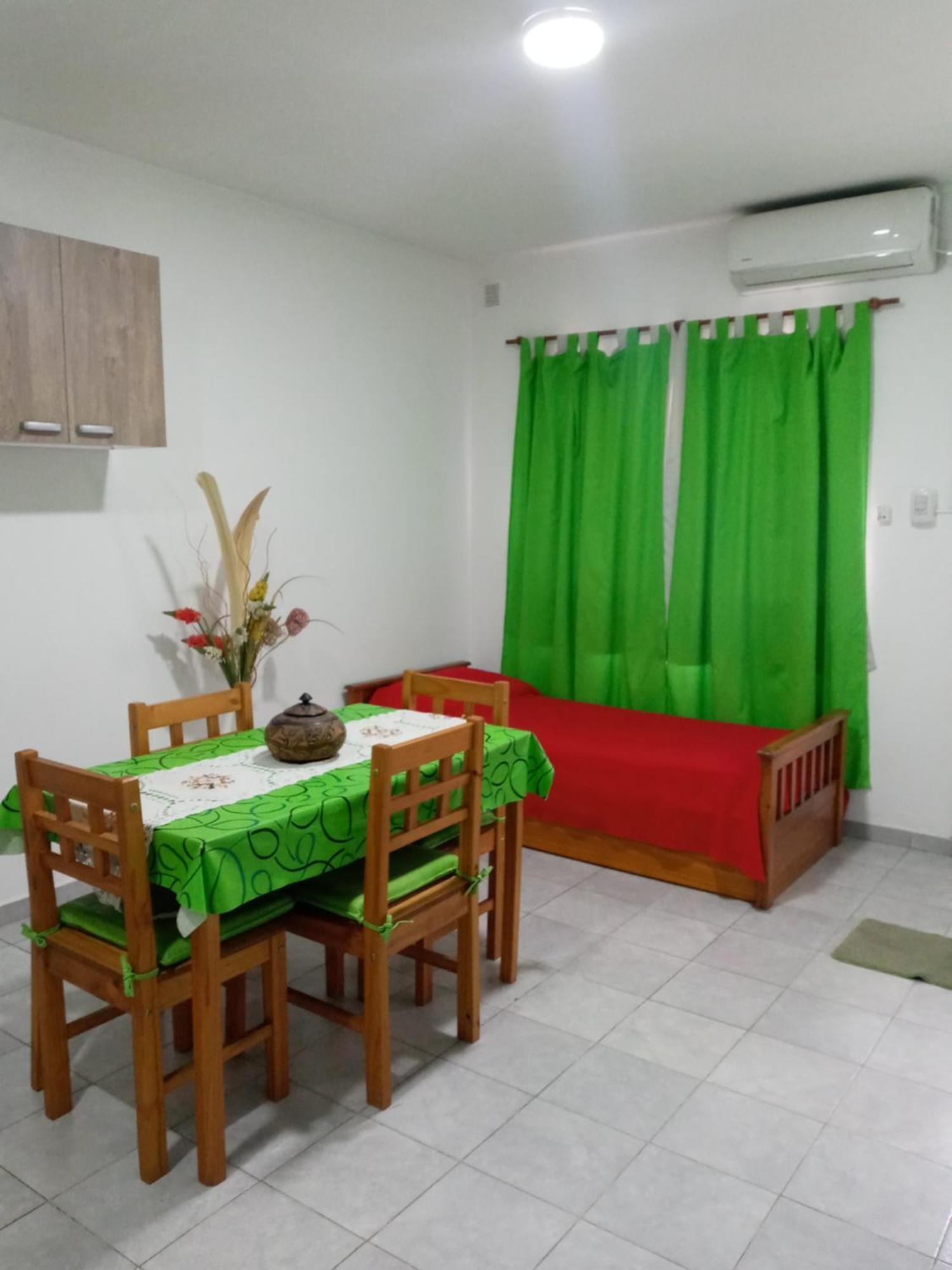 Miro Departamento Con Cochera Villa María Eksteriør billede